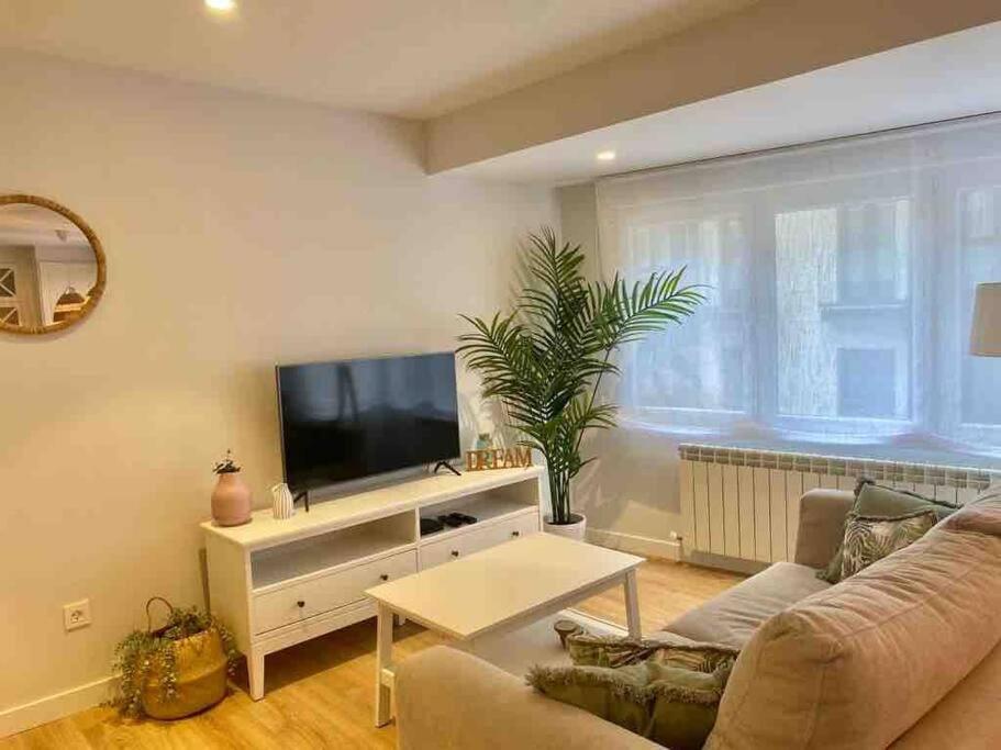 Apartamento A Estrenar En Centro Gijon. Fibra-Tv Exterior foto